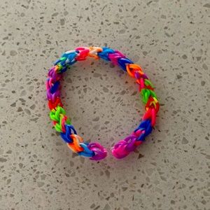Bracelets made out of rubber bands